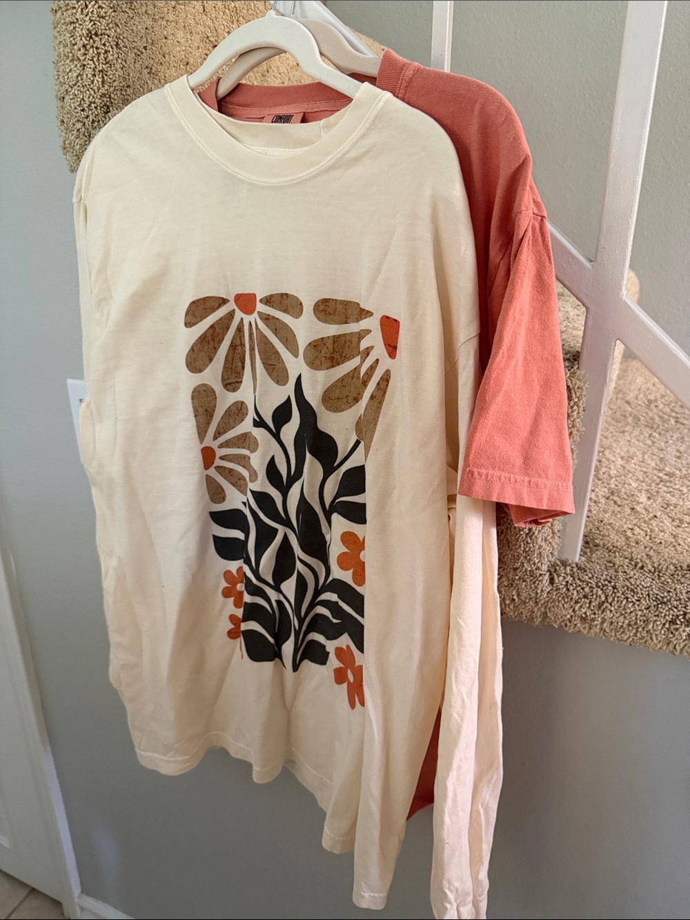 Women's Cream Floral Graphic Long Sleeve Tee - Unbranded